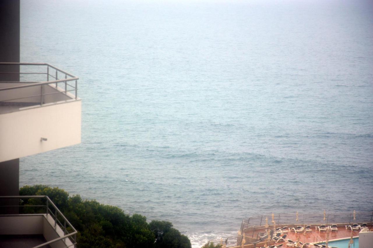 Sol No Horizonte - At Apartment *